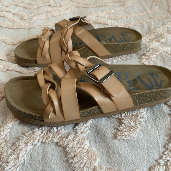 Slide sandals tan size 7 women - Picture 2 of 4